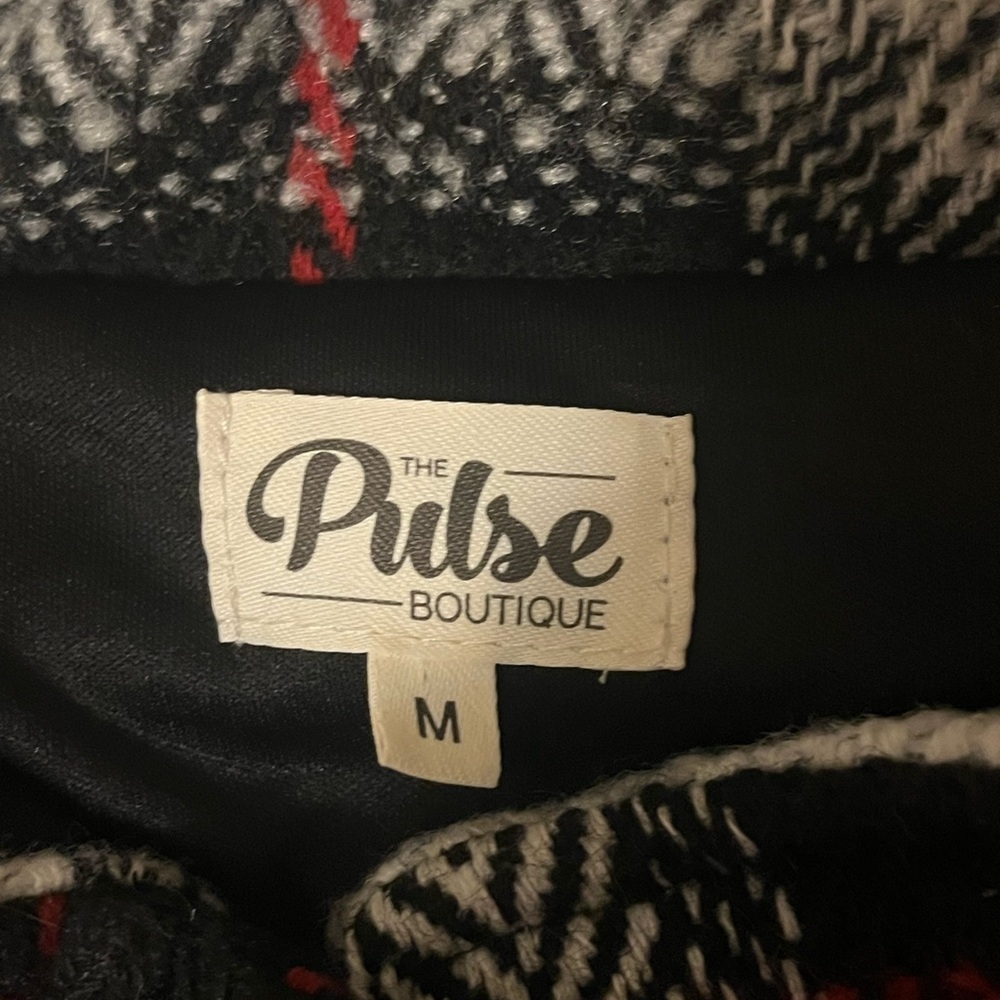 Pulse Boutique Black and White Plaid Vest, size Med - Picture 5 of 8